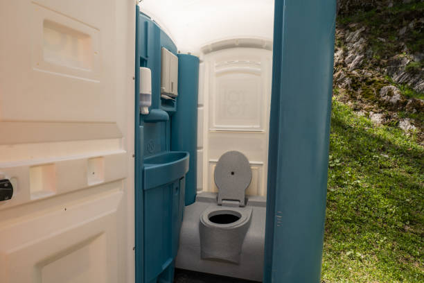 Best Sanitation services for porta potties  in Elwood, NY